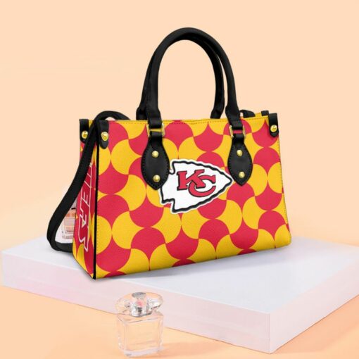 Stocktee Kansas City Chiefs India Mahdavis Bold Bisazza Pattern Limited Edition Fashion Lady Handbag NEW042310 1
