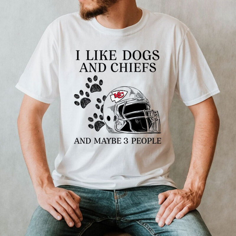 I Like Dogs And Chiefs And Maybe 3 People Kansas City Chiefs 2D T-Shirt mockup men