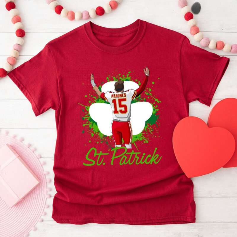 St. Patrick Shamrock Patrick Mahomes Kansas City Chiefs 2D T-Shirt red