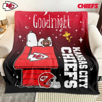 Kansas City Chiefs Snoopy Goodnight Cozy Blanket